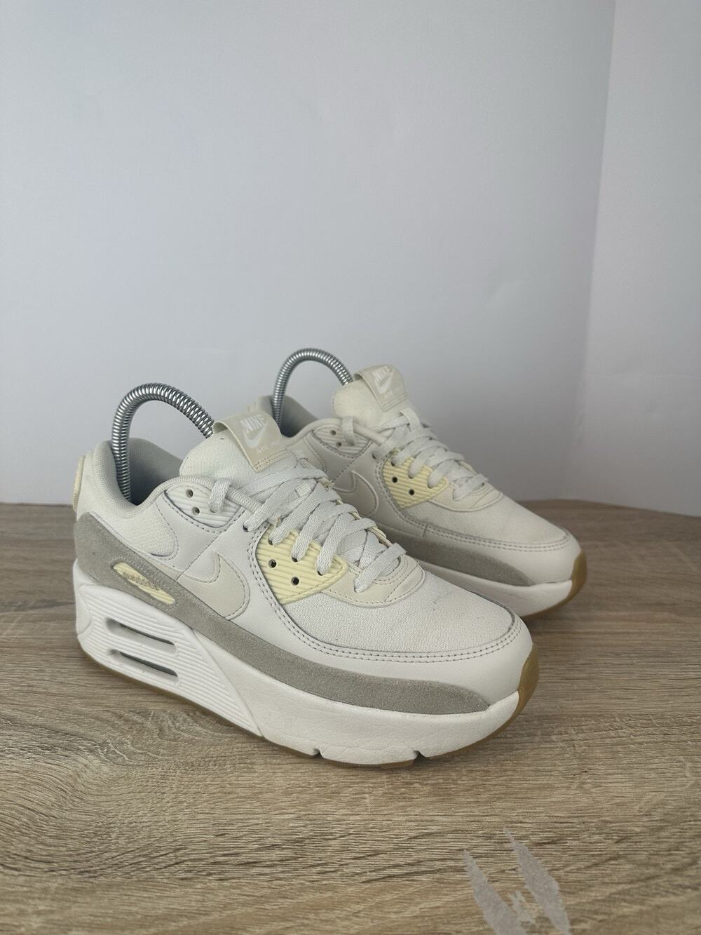 Nike Air Max 90 FD4328-100 Sail Light Bone Gum Women’s Size 7 EU 38 Sneakers